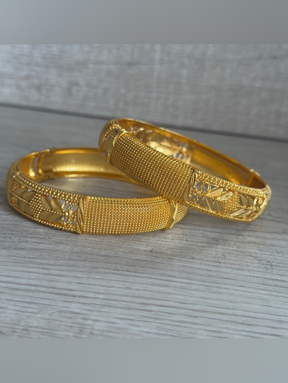 Set of 2 Dubai Style 24K Gold Plated
Hinged Chunky Bangle Set 2